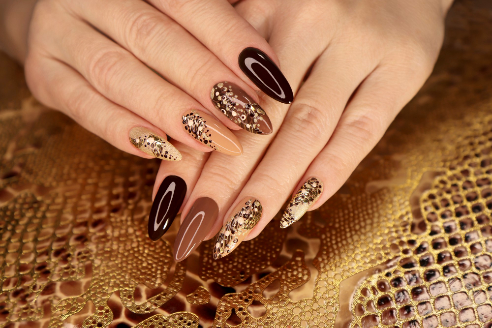 luxurious-multicolored-beige-brown-manicure-with-animal-design-long-nails.jpg